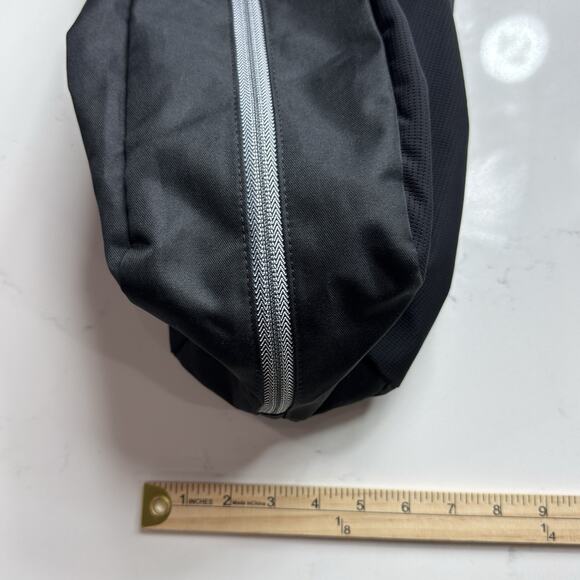 Manduka Go Steady Large Yoga Mat Carrier In Black Shoulder Bag Foldable Compact main image 9
